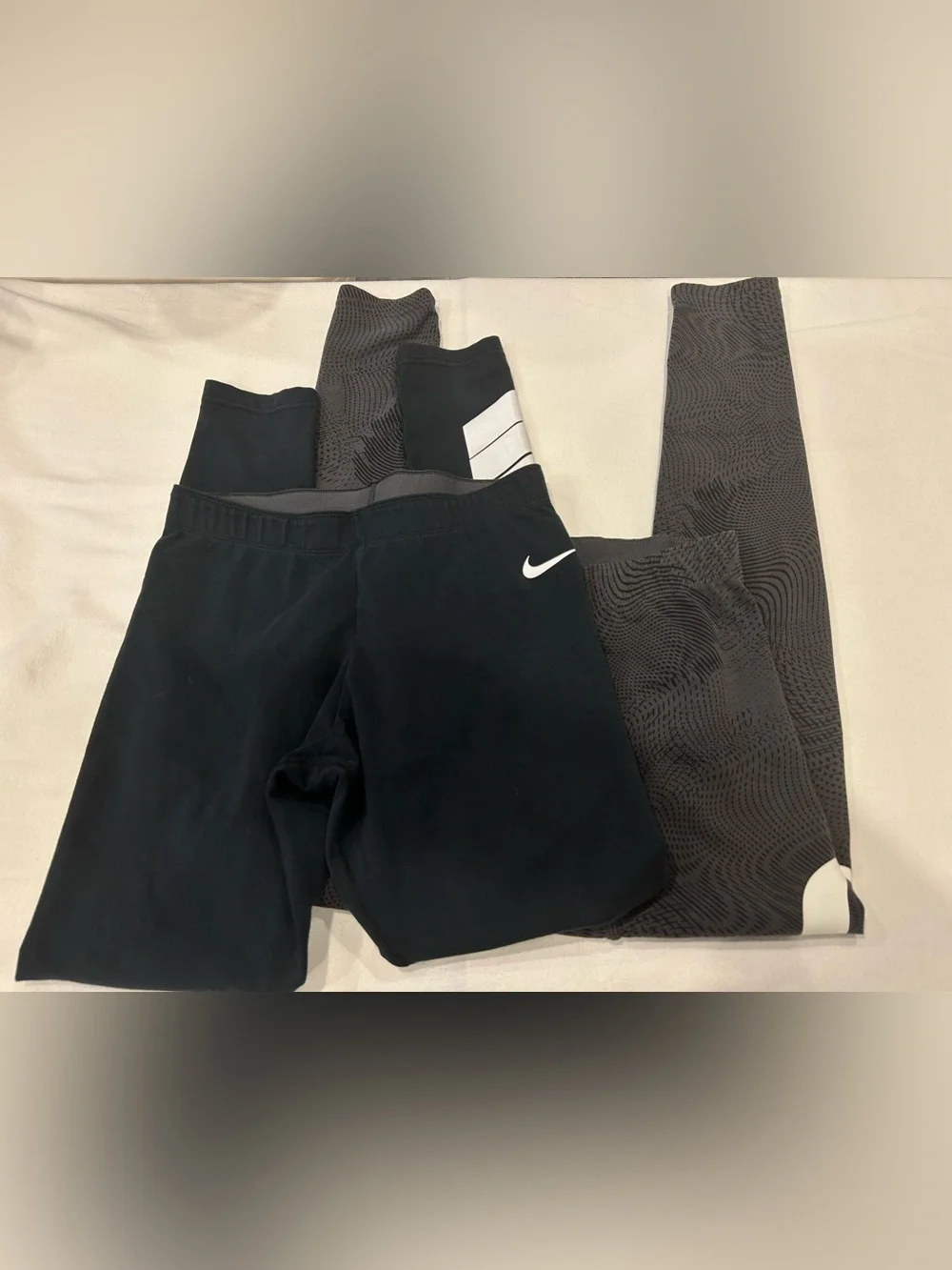 Women’s Nike leggings Oregon